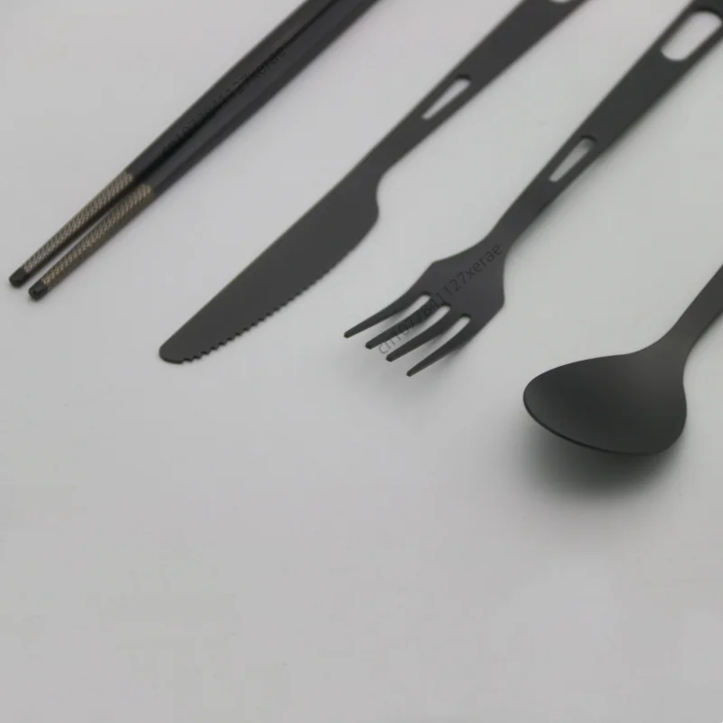 ชุดเครื่องใช้บนโต๊ะอาหารไทเทเน - Camping Cooking Set For 4 บทวิจารณ์และราคา